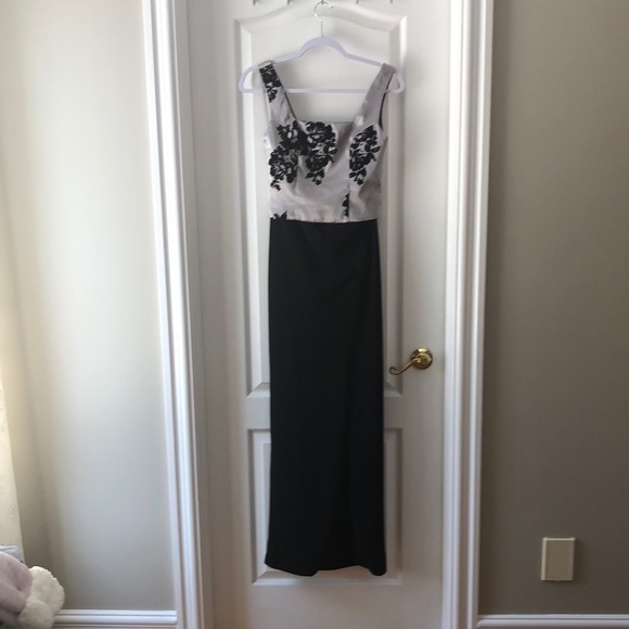 Brand new with tags two piece gown with front slit - Picture 1 of 6